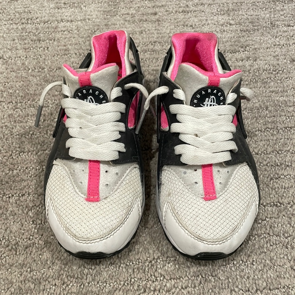Nike Huarache sneakers size 11c